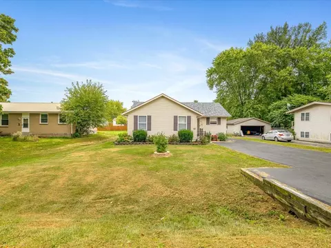 211 Mulvain St, Durand, IL 61024 photo 37