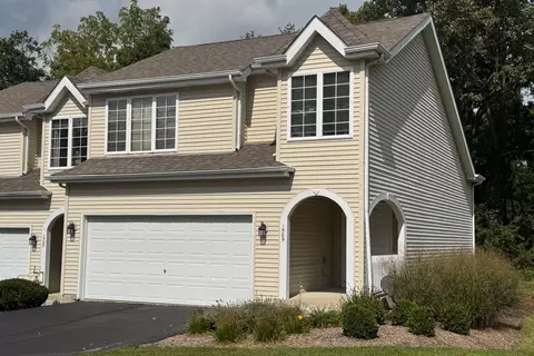 1509 Golden Oak Dr, Woodstock, IL 60098