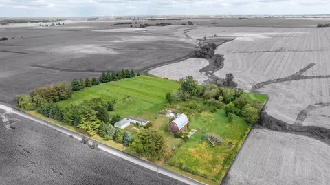 4037 N Mammoser Rd, Stockton, IL 61085