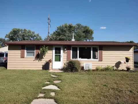 7611 Mildred Rd, Machesney Park, IL 61115