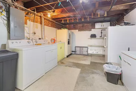 914 E Chamberlin, Dixon, IL 61021 photo 30
