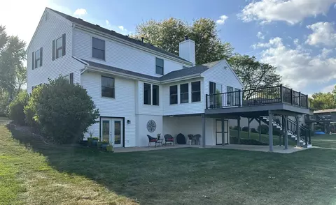 Exterior - 2125 Eagle Dr, Freeport, IL 61032 photo 10 of 20