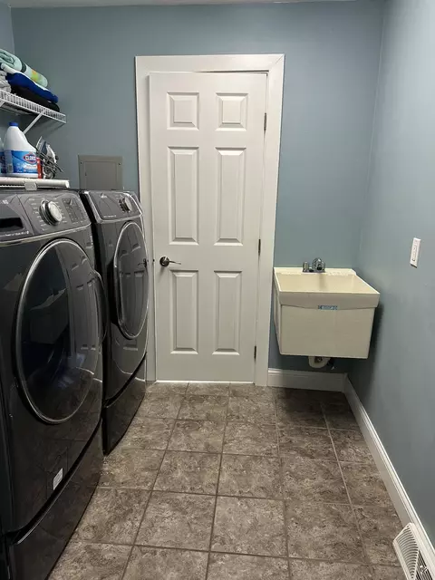 Other - 2125 Eagle Dr, Freeport, IL 61032 photo 4 of 12