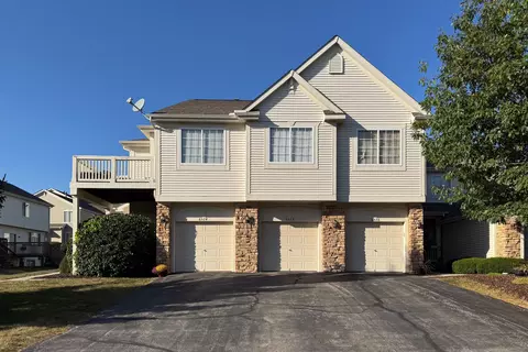 6526 Commonwealth Dr, Loves Park, IL 61111