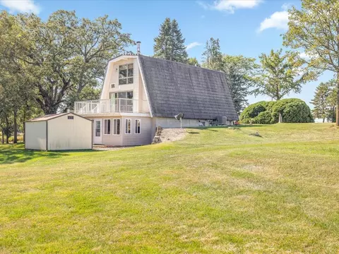 Exterior - 9760 E Cedarville Rd, Davis, IL 61019 photo 5 of 19