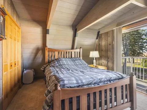 Bedroom - 9760 E Cedarville Rd, Davis, IL 61019 photo 2 of 4