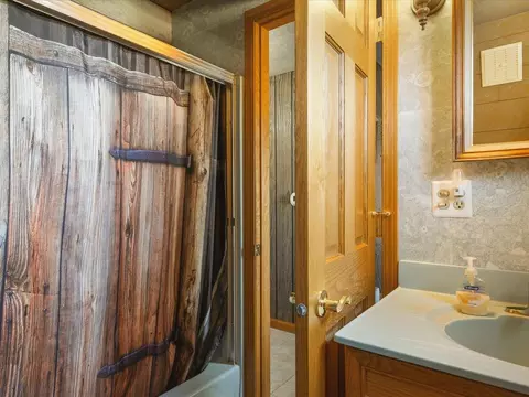 Bath - 9760 E Cedarville Rd, Davis, IL 61019 photo 2 of 2