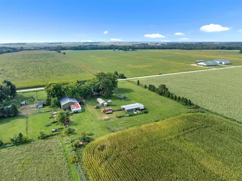 11754 Wange Rd, Capron, IL 61012 photo 18