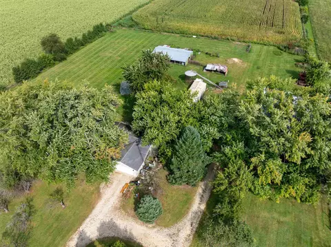 11754 Wange Rd, Capron, IL 61012 photo 19