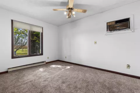 11754 Wange Rd, Capron, IL 61012 photo 10