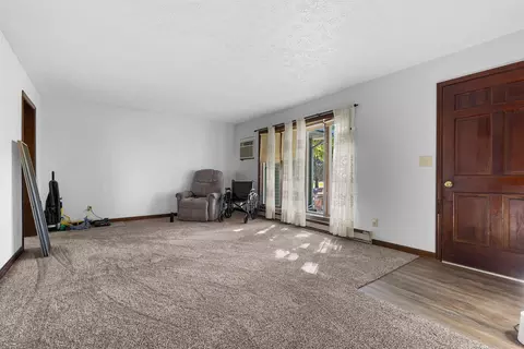 11754 Wange Rd, Capron, IL 61012 photo 3