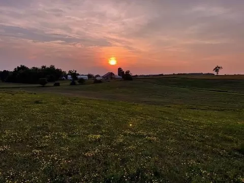 88 Nn Trask Bridge Rd, Rockford, IL 61101