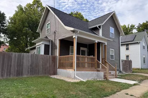 131 S Chicago Ave, Rockford, IL 61104