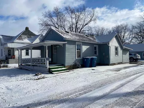 405 6th St, Mendota, IL 61342