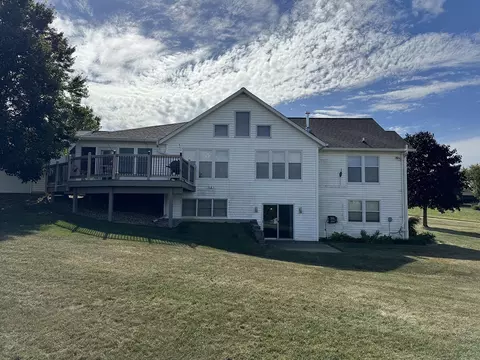 Exterior - 17-90 Whitewater Dr, Lanark, IL 61046 photo 7 of 9