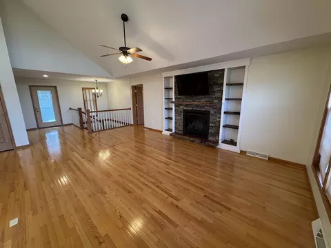 Living - 17-90 Whitewater Dr, Lanark, IL 61046 photo 3 of 13