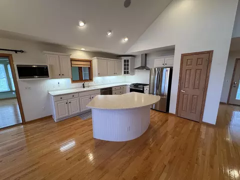 Kitchen - 17-90 Whitewater Dr, Lanark, IL 61046 photo 1 of 4