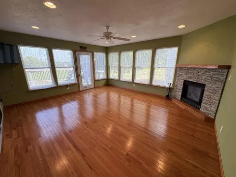 Living - 17-90 Whitewater Dr, Lanark, IL 61046 photo 10 of 13