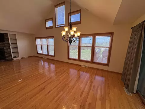 Living - 17-90 Whitewater Dr, Lanark, IL 61046 photo 6 of 13
