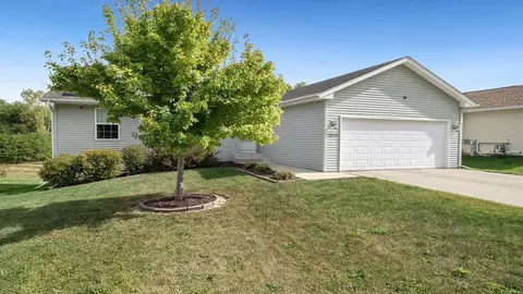 2874 Carol Pl, Rockford, IL 61109