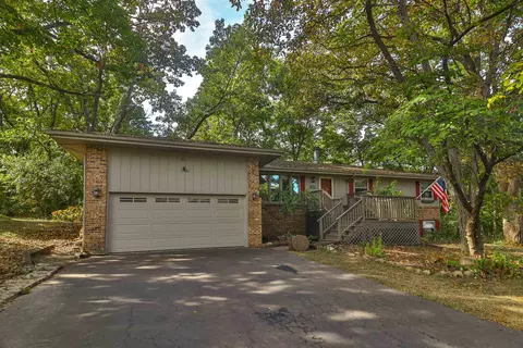 3869 Barley Ridge Trl, Cherry Valley, IL 61016