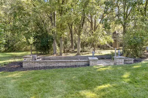 12431 Breezefield Cir, Roscoe, IL 61073 photo 35