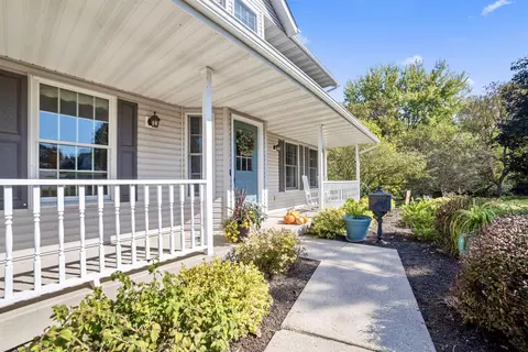 12431 Breezefield Cir, Roscoe, IL 61073 photo 4