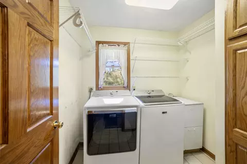 12431 Breezefield Cir, Roscoe, IL 61073 photo 20