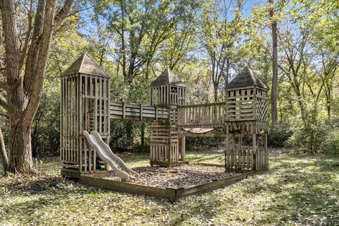 12431 Breezefield Cir, Roscoe, IL 61073 photo 36