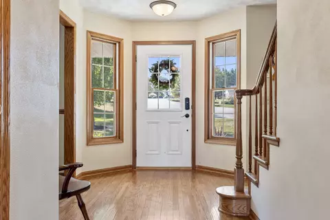 12431 Breezefield Cir, Roscoe, IL 61073 photo 6