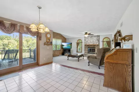 12431 Breezefield Cir, Roscoe, IL 61073 photo 15