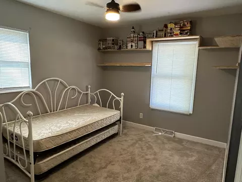 Bedroom - 751 Shimer Dr, Freeport, IL 61032 photo 4 of 5