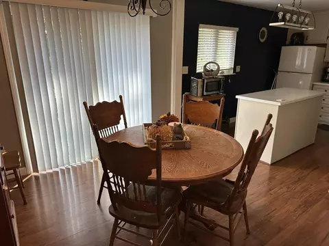 Dining - 751 Shimer Dr, Freeport, IL 61032 photo 2 of 2
