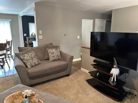 Living - 751 Shimer Dr, Freeport, IL 61032 photo 4 of 7