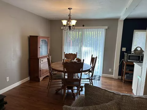 Dining - 751 Shimer Dr, Freeport, IL 61032 photo 1 of 2