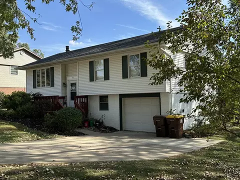 Exterior - 751 Shimer Dr, Freeport, IL 61032 photo 3 of 10