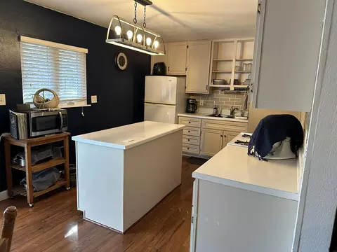 Kitchen - 751 Shimer Dr, Freeport, IL 61032 photo 1 of 2