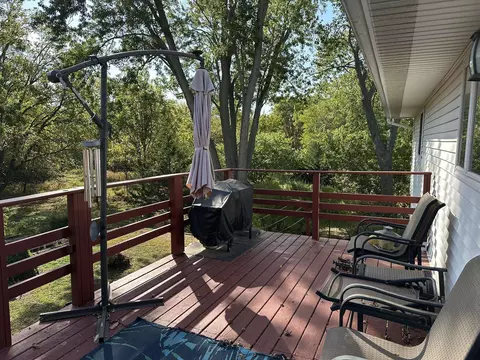 Exterior - 751 Shimer Dr, Freeport, IL 61032 photo 6 of 10