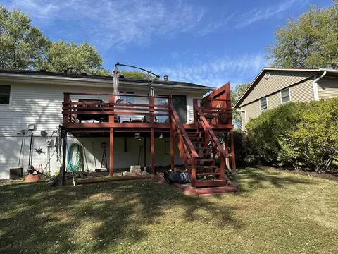 Exterior - 751 Shimer Dr, Freeport, IL 61032 photo 7 of 10
