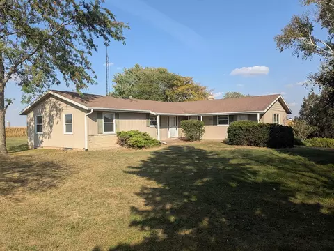 31457 Straw School Rd, Shannon, IL 61078
