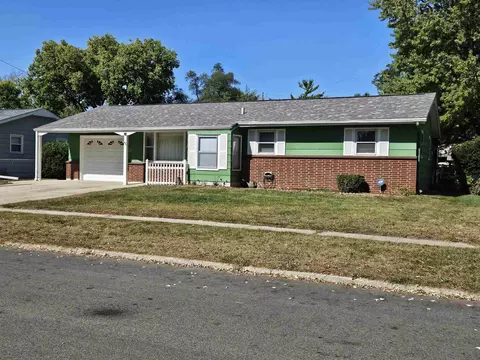Exterior - 2120 Devon Ave, Loves Park, IL 61111 photo 2 of 10