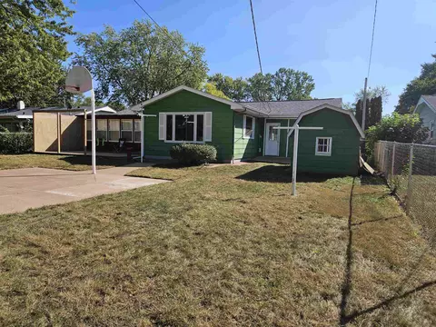 Exterior - 2120 Devon Ave, Loves Park, IL 61111 photo 7 of 10