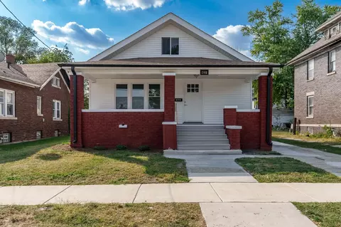 707 S 3rd St, Rockford, IL 61104