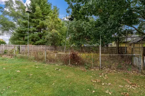 Exterior - 11423 Cedarbrook Rd, Roscoe, IL 61073 photo 6 of 10