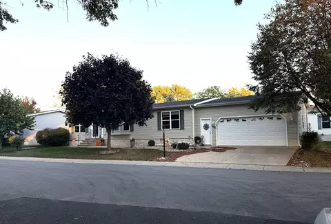 405 Club Cir, Belvidere, IL 61008