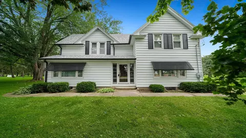 8540 Manchester Rd, Capron, IL 61012