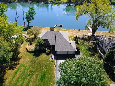 9802 River Bend Dr, Roscoe, IL 61073 photo 5