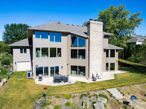 9802 River Bend Dr, Roscoe, IL 61073 photo 3