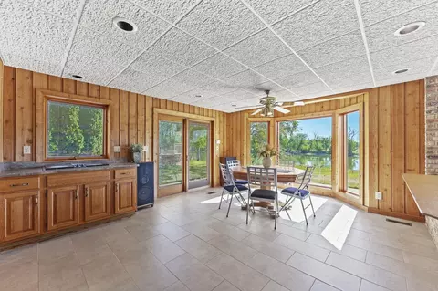 9802 River Bend Dr, Roscoe, IL 61073 photo 36