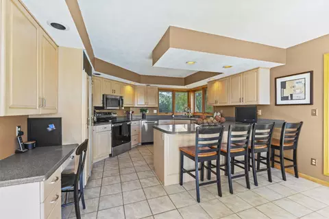 9802 River Bend Dr, Roscoe, IL 61073 photo 17
